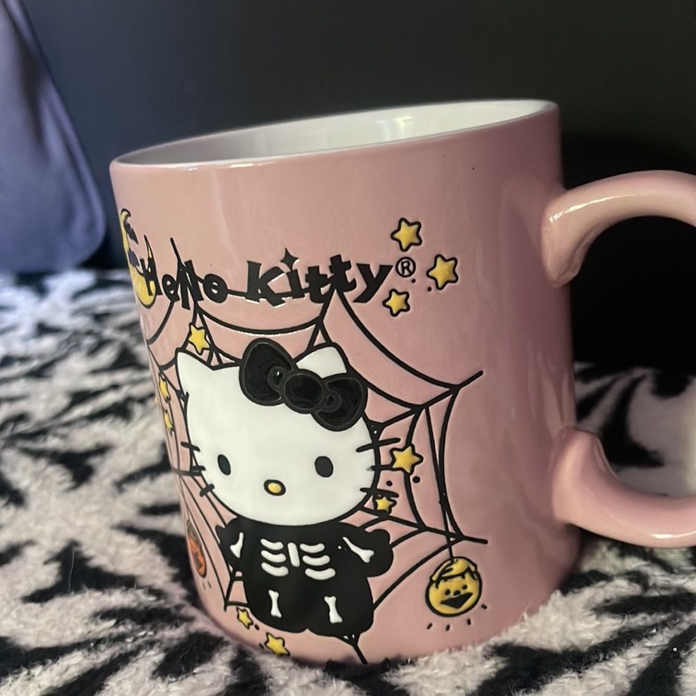 NEW HELLO KITTY Pastel Pink š©· Halloween Mug Skeleton - Picture 2 of 4